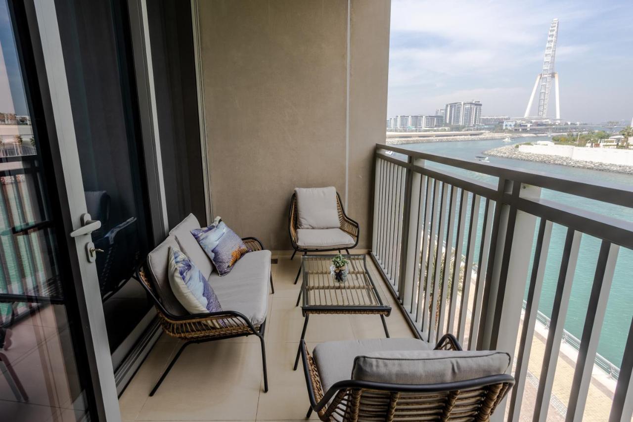 Waves Holiday Home - Waterfront Apartment With Breathtaking Sea Views Дубай Екстериор снимка